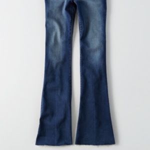 AEO DENIM X HI-RISE SLIM FLARE JEAN